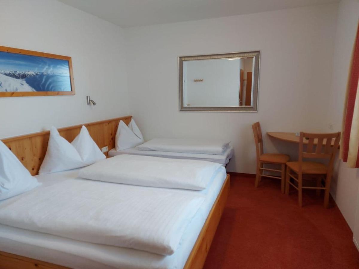 Starjet Hotel