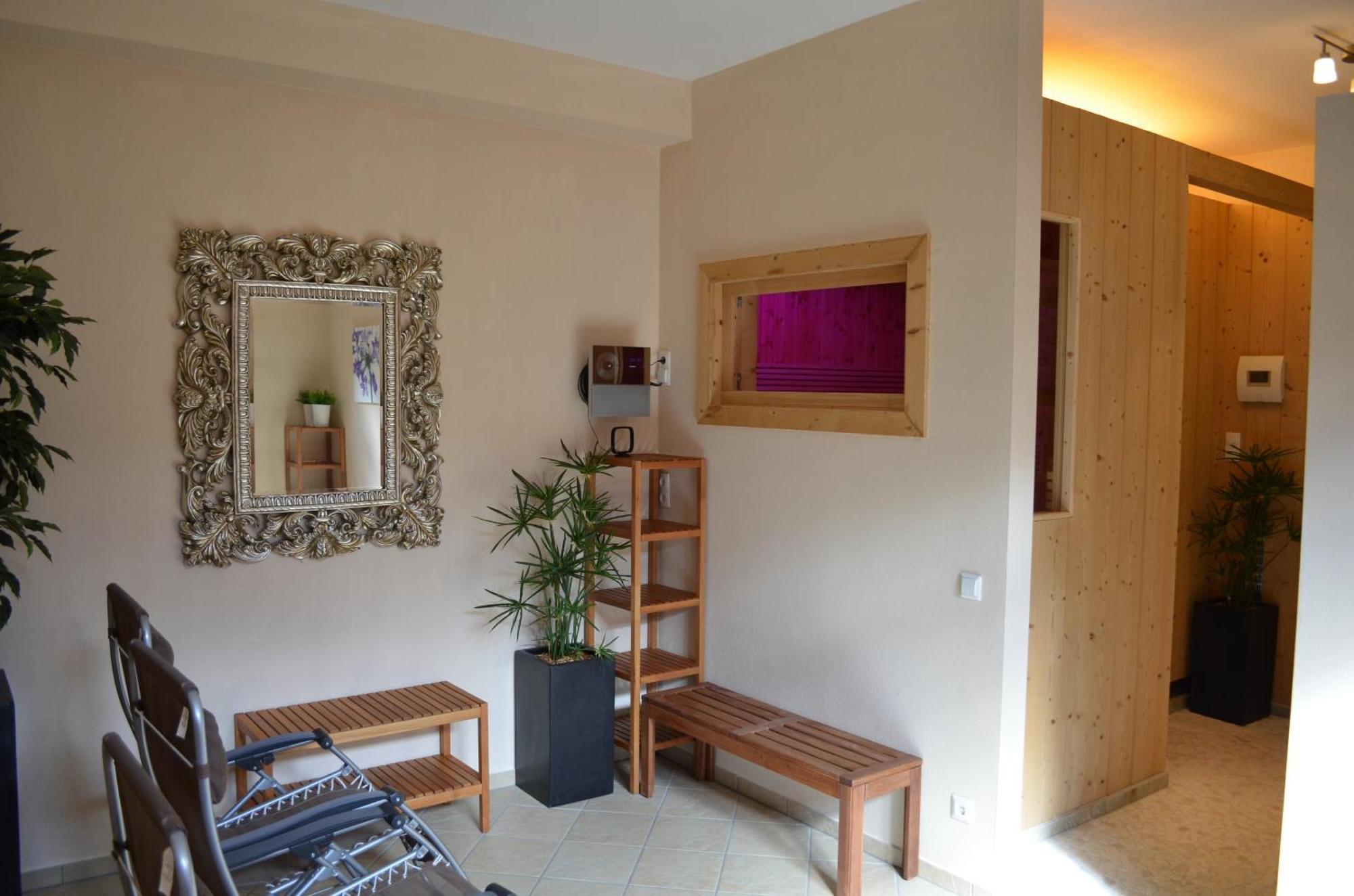 Starjet Hotel