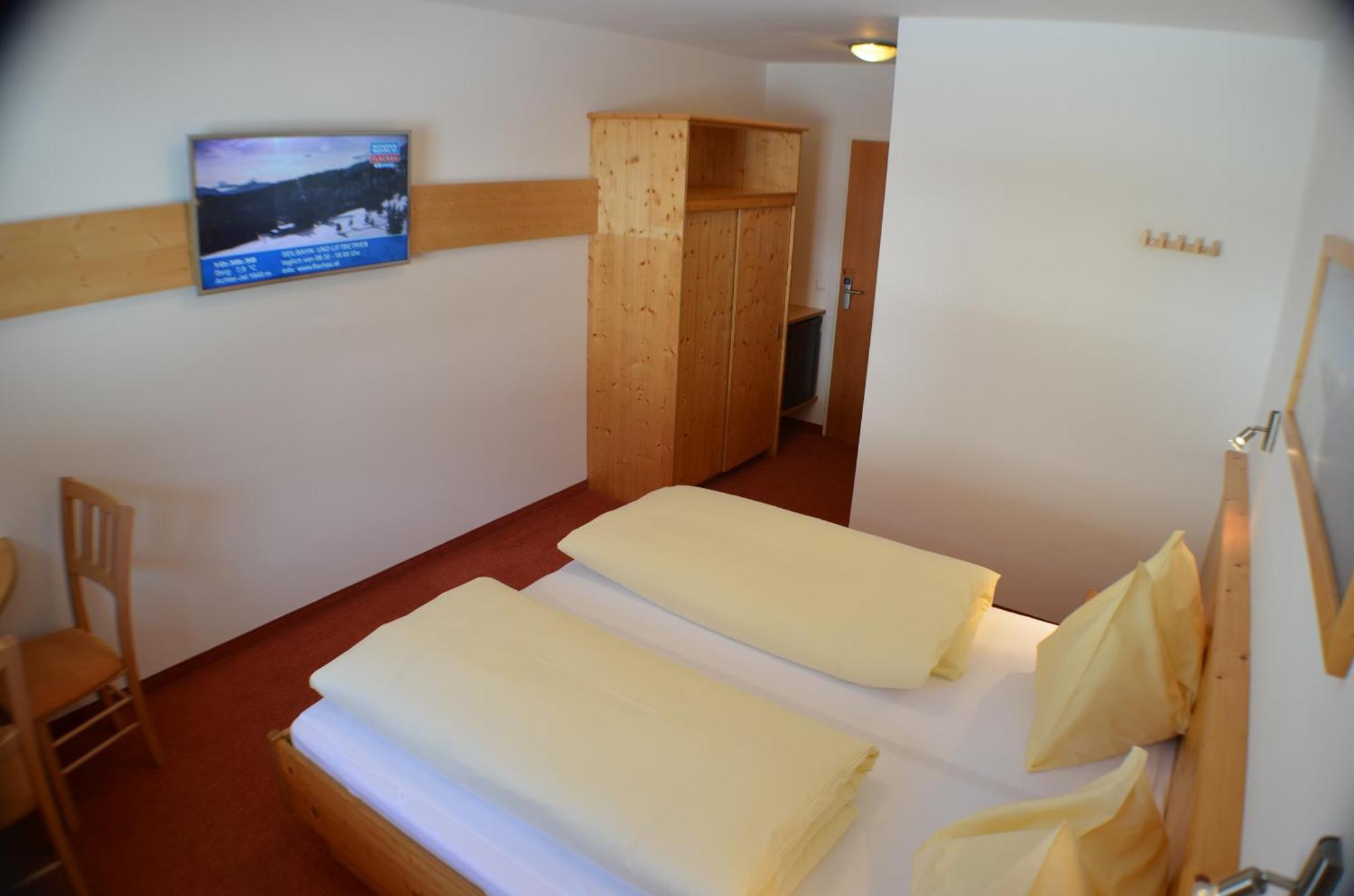 Starjet Hotel